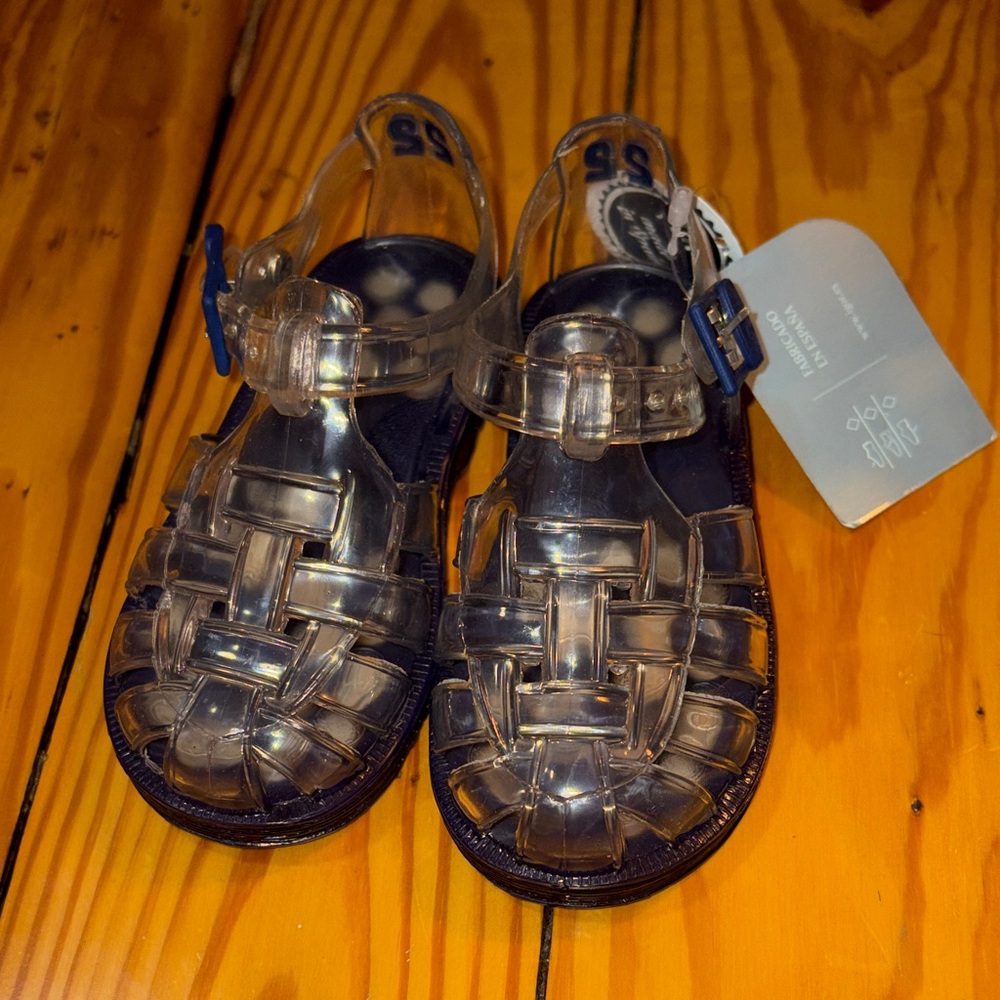 NWT Igor Girl’s Grey Sandals Size 22
